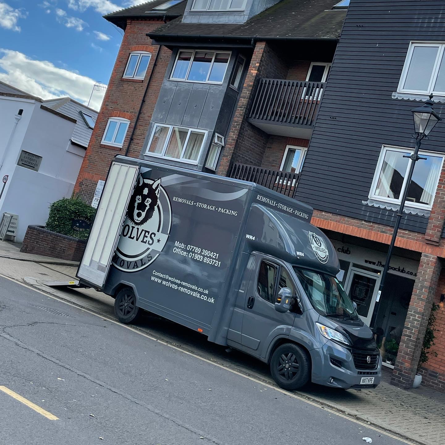 Wolves removals service in West Sussex, www.wolves-removals.co.uk